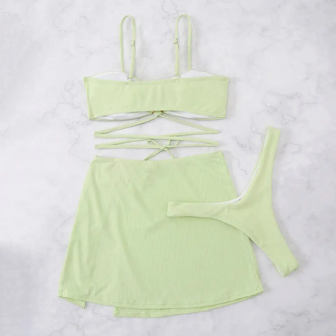 Dreiteiliges Damen Bikini Set | Hochwertiger Stoff, Wickelrock mit Bindebändern- S-L