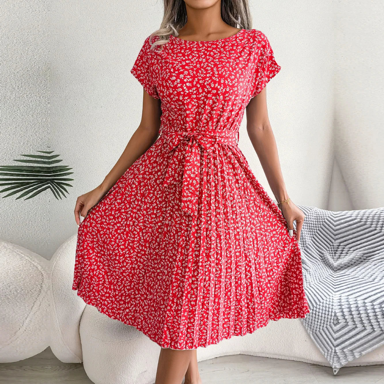 Heidi Dunkelblau Floral Plissee A-Linie Damen Sommerkleid | Elegant Feminine Hochzeit Gartenparty Kleid | Leicht Fliessend - S/M/L/XL/2XL