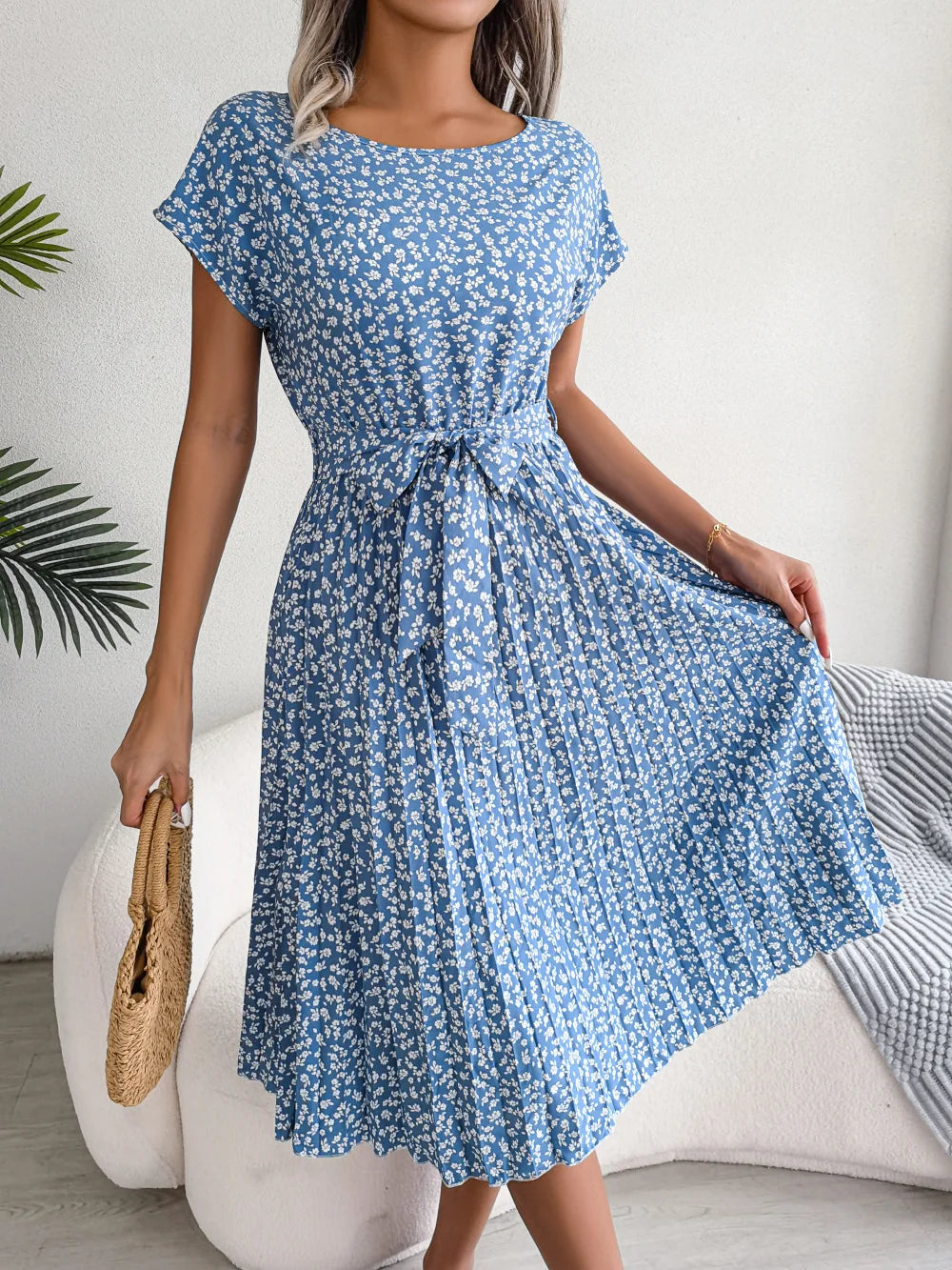 Heidi Dunkelblau Floral Plissee A-Linie Damen Sommerkleid | Elegant Feminine Hochzeit Gartenparty Kleid | Leicht Fliessend - S/M/L/XL/2XL