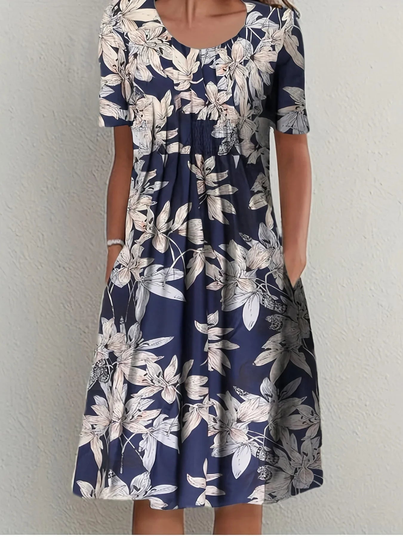 Margrit Weiss Mit Blumen Rundhals Damen Kurzarmkleid | Elegant Leicht Festlich Sommer Gartenparty Kleid | Fliessend - S-5XL
