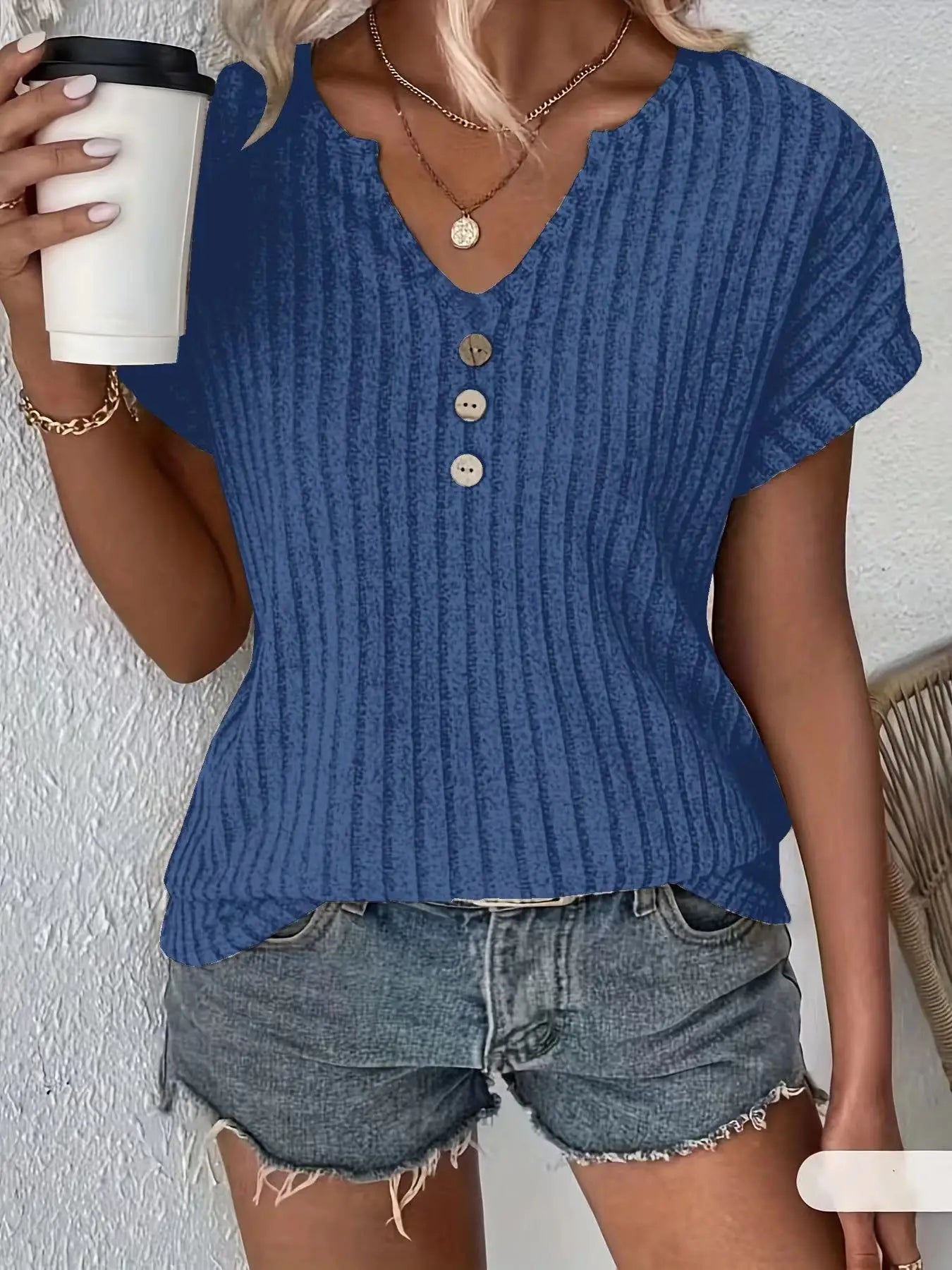 Vreni Dunkelgruen Gerippt V-Ausschnitt Knoepfe Damen T-Shirt Baumwolle | Elegant Tailliert Fruehling Sommer Alltagsshirt | Vielseitig - S/M/L/XL/XXL