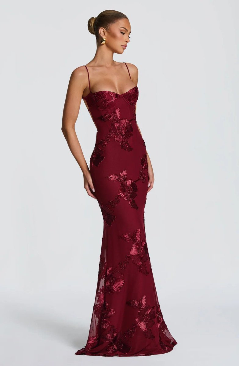 Fiona Figurbetontes Maxi Kleid | Spitze und Offener Rücken