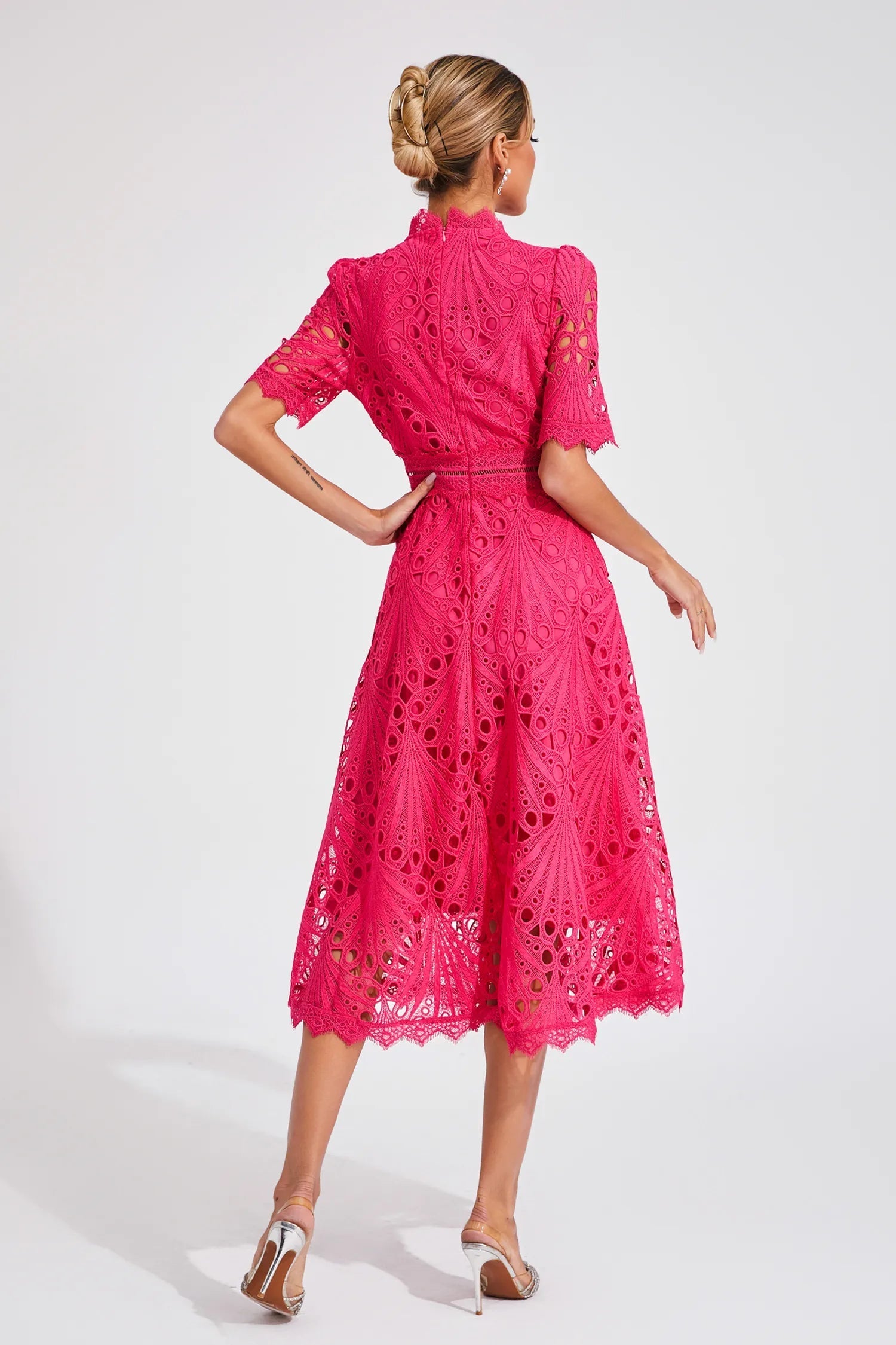 Pia Damen Midi Kleid | Spitzenmuster, Strukturierte Silhouette- S-4XL